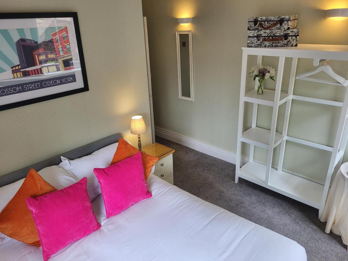 St George'S Guest House York Buitenkant foto